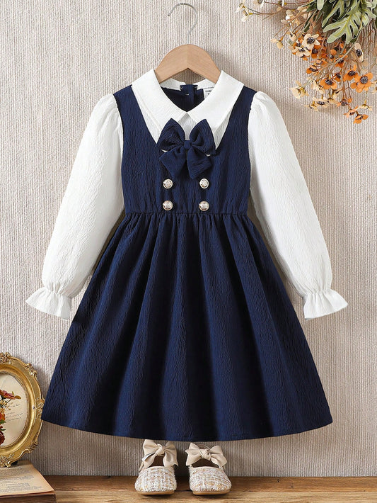 Robe 2 en 1 à col claudine bleu marine, à double boutonnage et ourlet plissé
